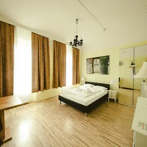  Hotel California Austria