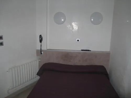Camelia Prestige - Place De La Nation Париж Отель