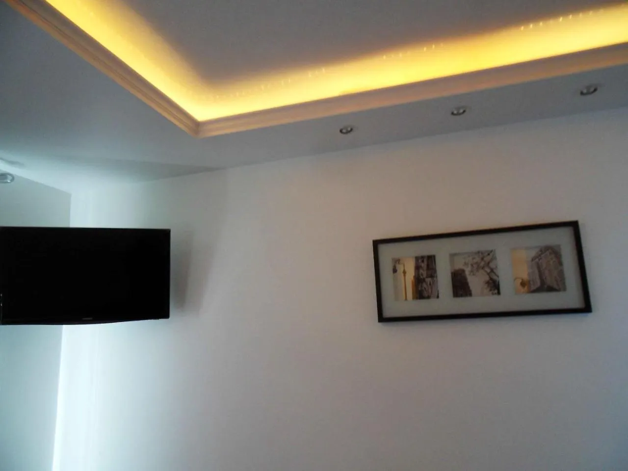 **  Camelia Prestige - Place De La Nation Hotel Paris France