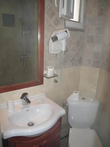 Camelia Prestige - Place De La Nation Hotel Paris 2*,  France